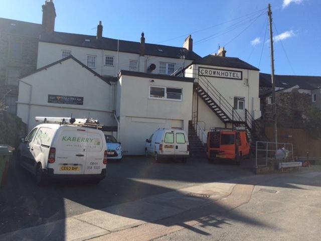 Crown Hotel Pwllheli Esterno foto
