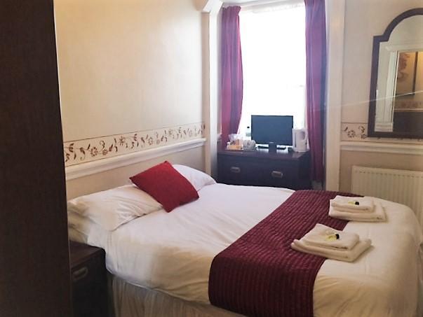 Crown Hotel Pwllheli Esterno foto