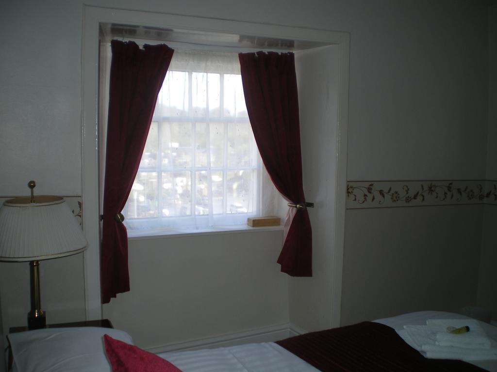 Crown Hotel Pwllheli Esterno foto