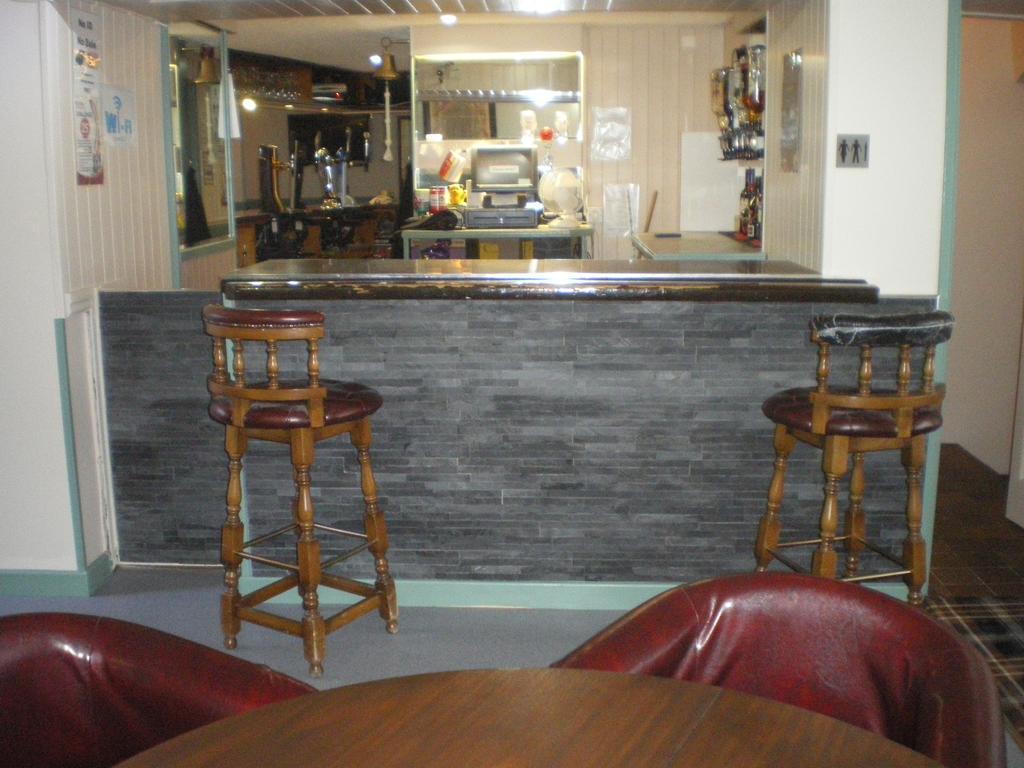 Crown Hotel Pwllheli Esterno foto