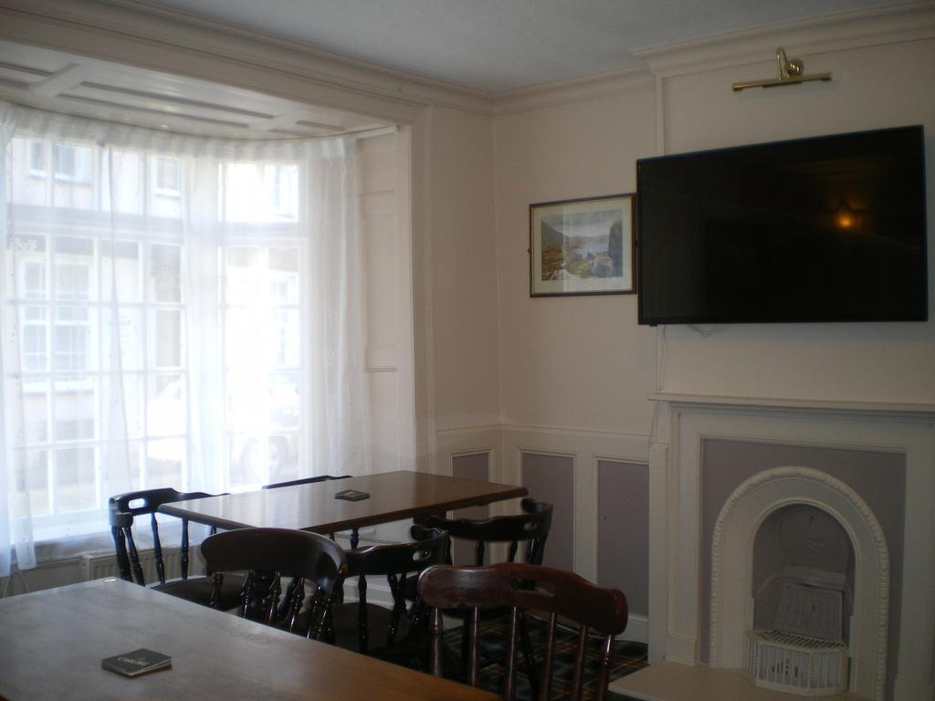 Crown Hotel Pwllheli Esterno foto
