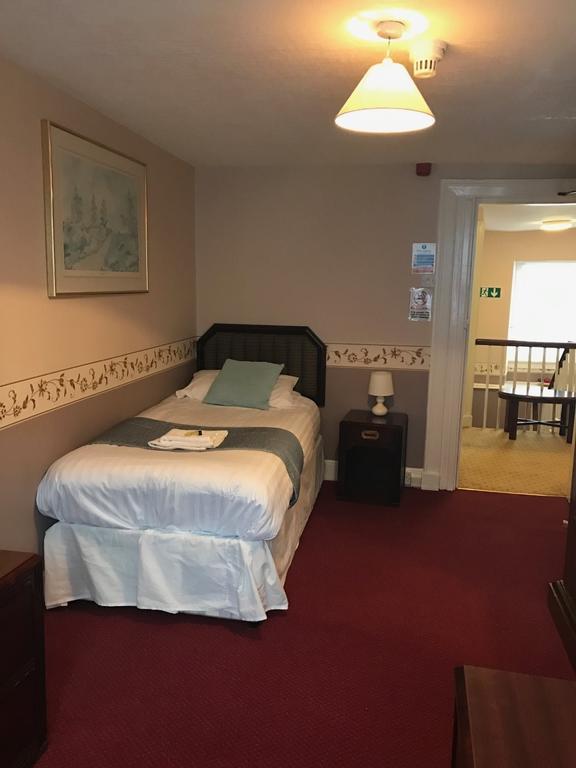 Crown Hotel Pwllheli Esterno foto