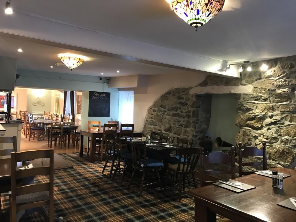 Crown Hotel Pwllheli Esterno foto